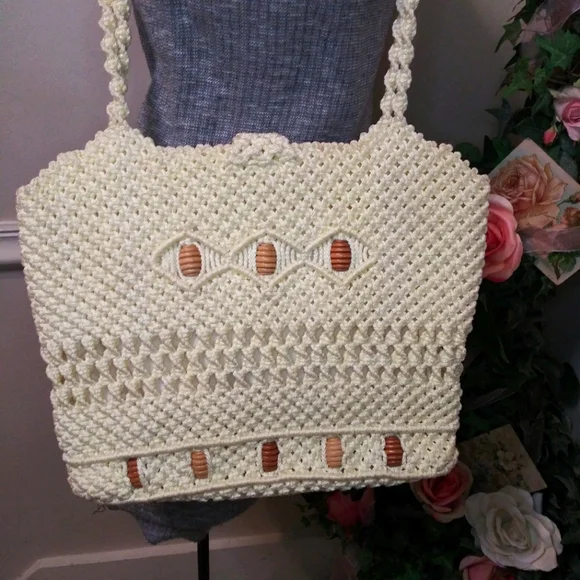Vintage Boho Cream Macrame Shoulder Bag With Wood Bead Trim & Convertible Strap - Picture 10 of 15